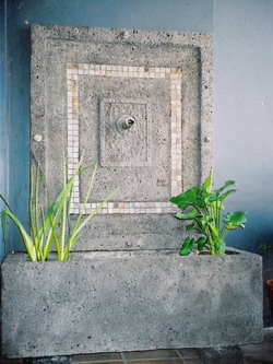 Potanico are creators of custom garden water features. Modern & contemporary water features incorporating wall plaques, troughs, bowls and urns.